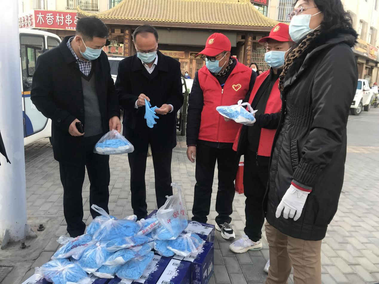 馬宗?？赐繂?wèn)疫情防控一線黨員職工