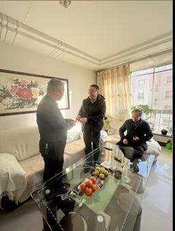 春節(jié)前夕酒泉市國資委領導看望慰問敦煌種業(yè)老干部老黨員、困難職工